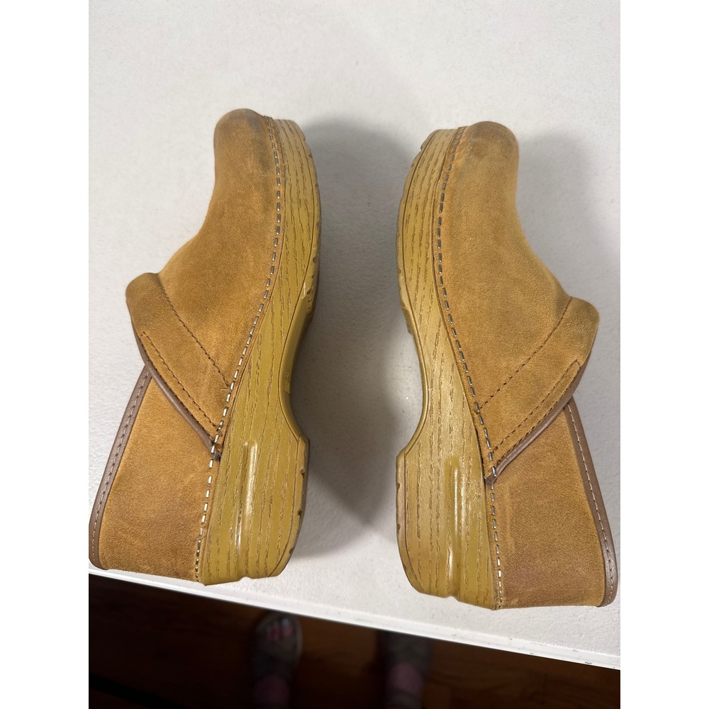 Dansko Professional Clogs Honey Tan Suede Leather Comfort Shoes Women 39 or 8.5 - Picture 3 of 10